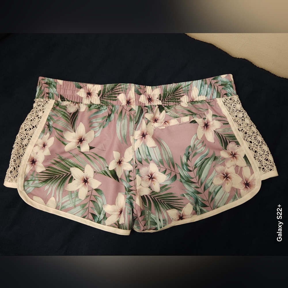 Raya Sun Lilac Floral Swim Shorts Size XL.   #C03 - Picture 3 of 12